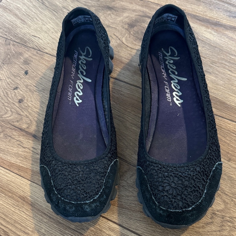 Skechers Women's Black Textured Flats